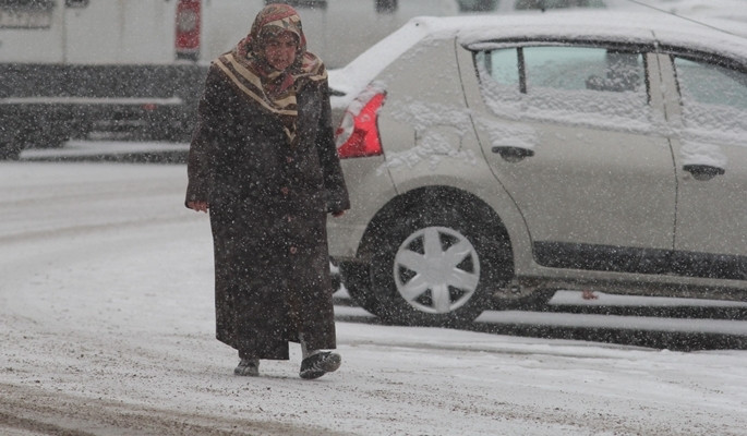 'En şiddetli' kar yağışı başladı - Resim: 13