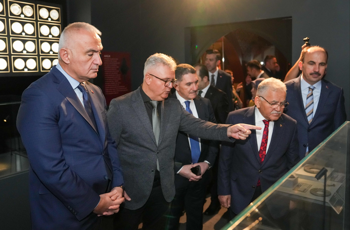 Tarih meraklılarının buluşma noktası: Anadolu Selçuklu Sergisi - Resim : 2