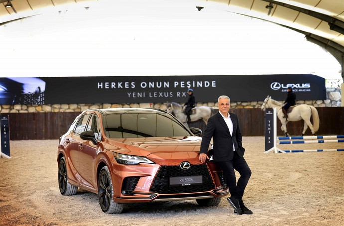 Lexus Premium, RX yeni nesliyle Türkiye'de! - Resim : 3