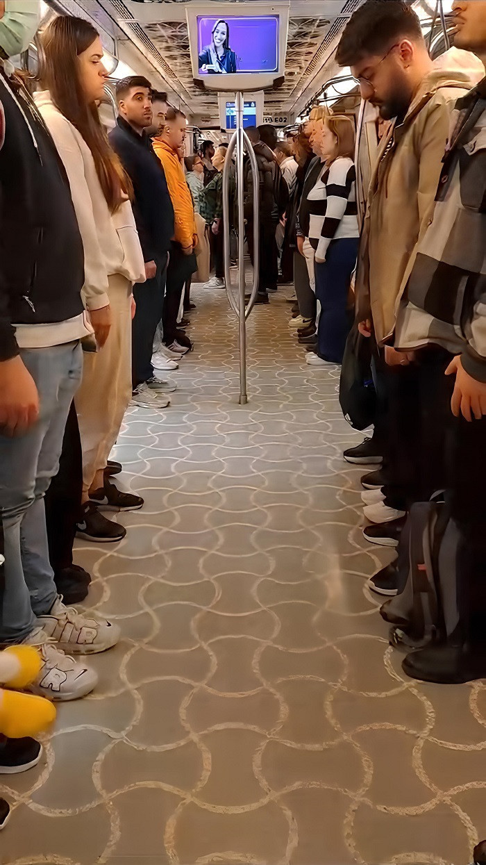 İstanbul metrosunda 100 bin yürek bir oldu - Resim : 1