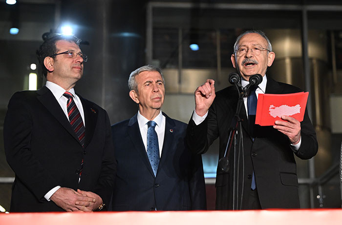 Kemal Kılıçdaroğlu balkon konuşması yaptı! - Resim : 2