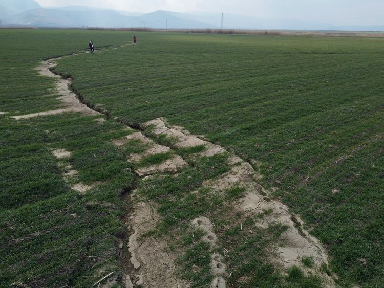 Fay hattının geçtiği köy enkaza döndü - Resim: 2