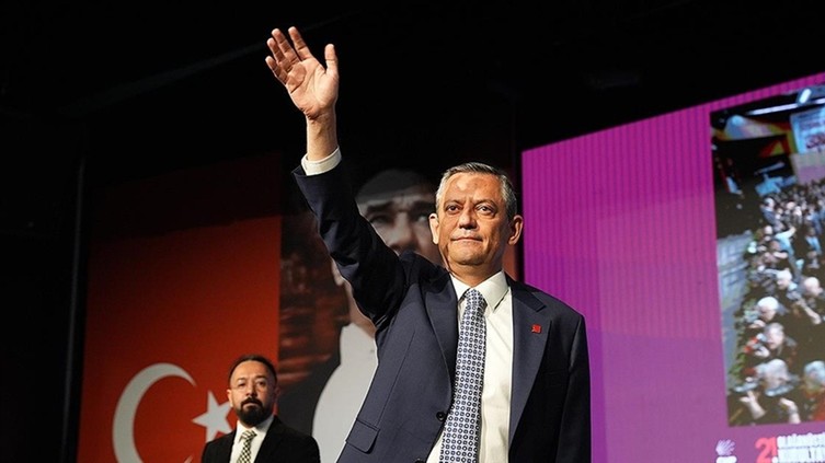 CHP Lideri Özgür Özel'den PKK açıklaması: Terörsüz Türkiye'ye 'evet' diyoruz