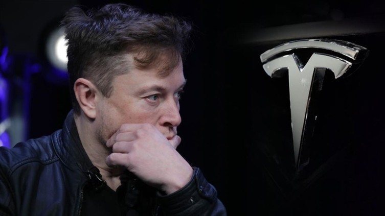 Elon Musk'tan sürpriz karar: Tesla, Memorial Day haftasında Model Y ve Cybertruck üretimini durduracak!