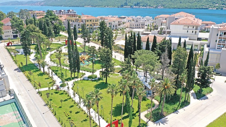 Azerilerin Karadağ’daki yatırımına Türk imzası