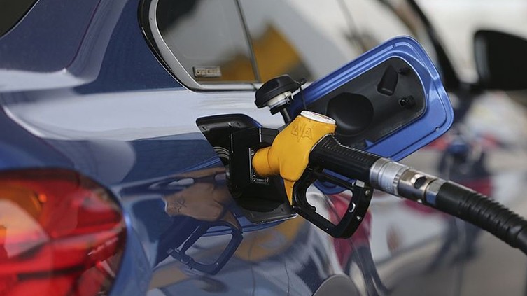 Akaryakıtta çifte müjde! Benzin ve motorine büyük indirim yolda