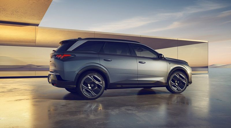 Peugeot, 7 koltuklu yeni SUV’unu tanıttı - Resim: 5