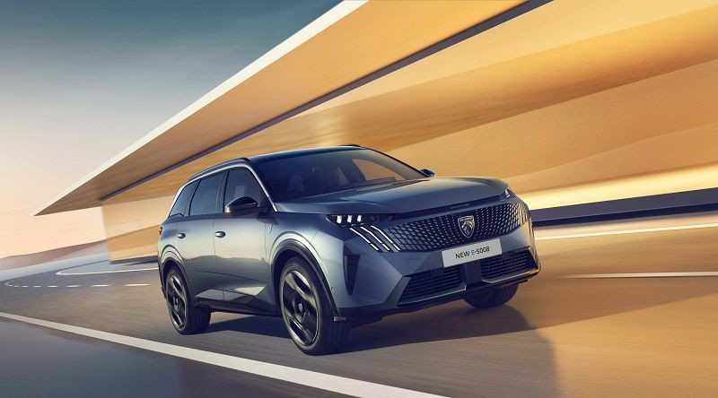 Peugeot, 7 koltuklu yeni SUV’unu tanıttı - Resim: 6