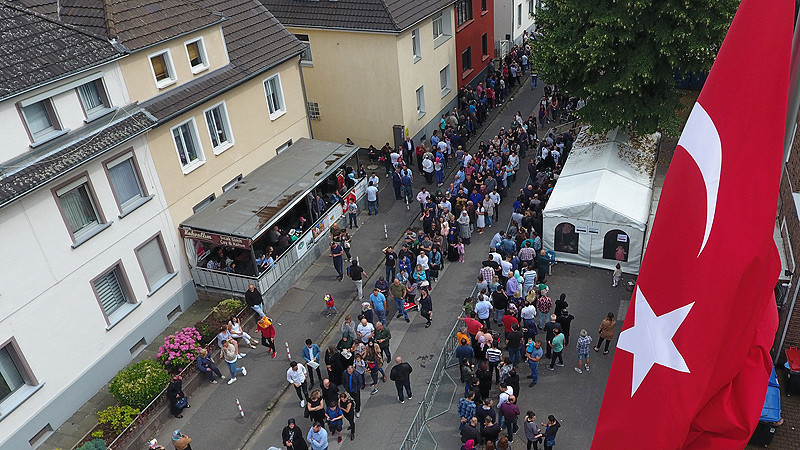 Yurt dışında kullanılan oylarda rekor - Resim : 6