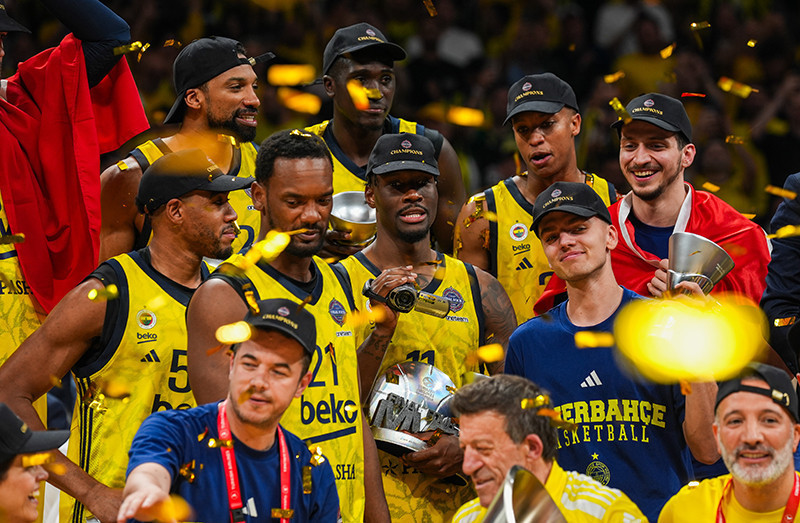 EuroLeague'de Fenerbahçe Beko rakibi Monaco'yu yenerek Avrupa şampiyonu oldu - Resim : 6