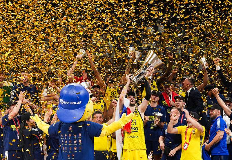 EuroLeague'de Fenerbahçe Beko rakibi Monaco'yu yenerek Avrupa şampiyonu oldu - Resim : 1