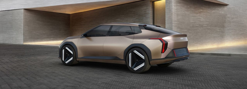 Sedan ve Hatchback bir arada tek arabada! KIA geleceğin elektriklisi 2026 EV4 Concept modelini tanıttı - Resim: 6