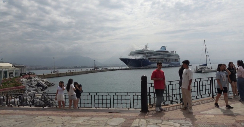 Bir ilçe nüfusu kadar insan tek gemiyle Alanya'ya geldi - Resim: 3