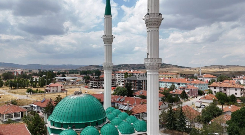 Leyleklerin müdavimi olduğu cami! Kubbesi yıllardır yuva - Resim: 1