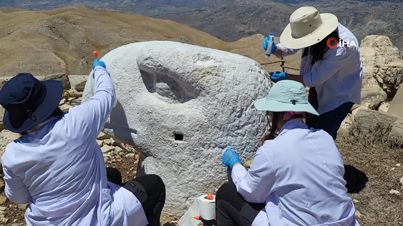 Restorasyon çalışmaları başladı: Nemrut Dağı heykelleri nano kireçle geleceğe hazırlanıyor - Resim : 1