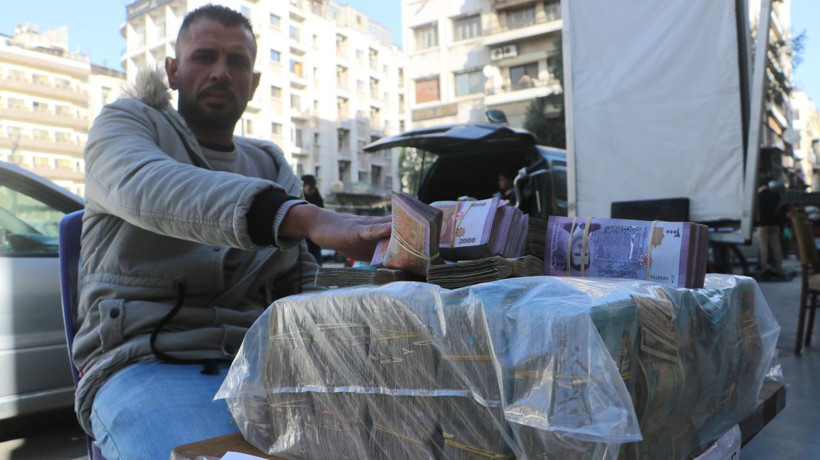 Döviz yasağı kalktı! Suriye'de sarraflar adım başı dolar, TL bozuyor - Resim: 3