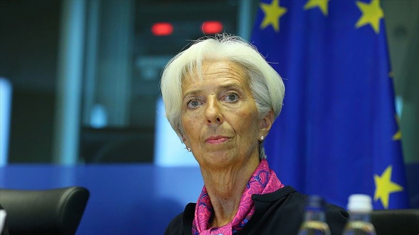 Lagarde'dan 'faiz' mesajı