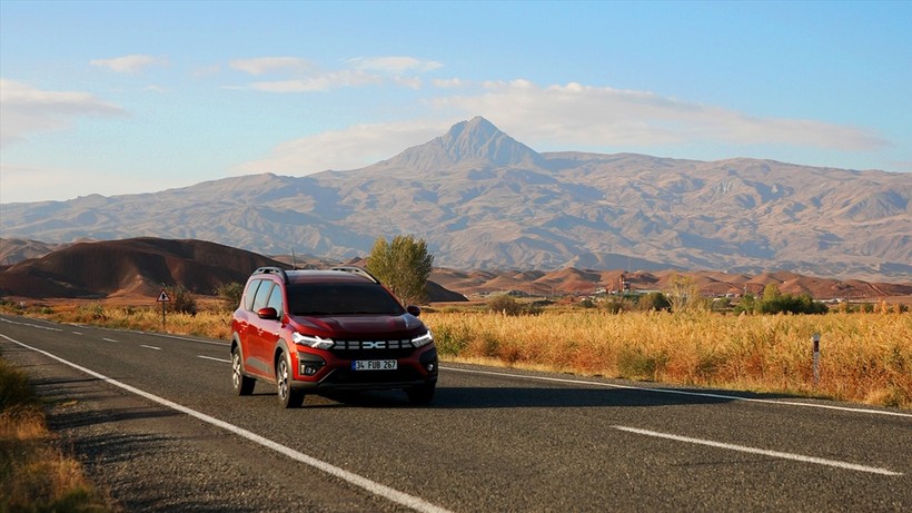 Dacia'nın 7 kişilik modeli Jogger, Türkiye'de satışa sunuluyor