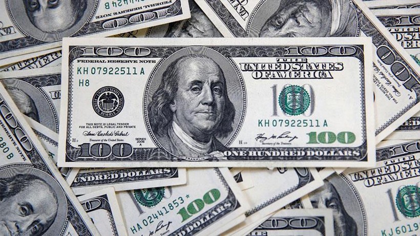 Dolar yeni haftaya düşüşle başladı