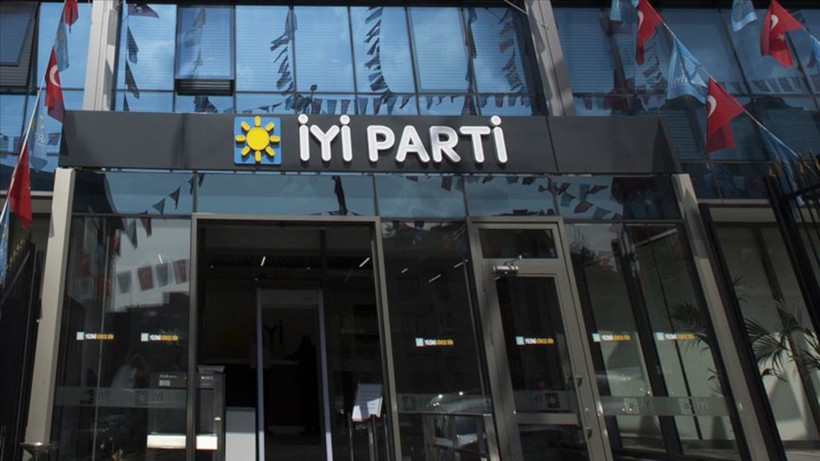 İYİ Parti Genel Başkan Yardımcısı Demirer istifa etti
