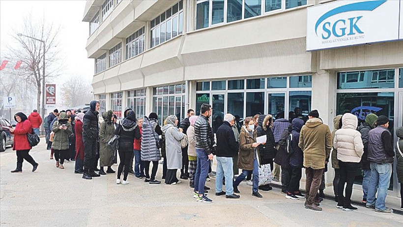 AK Parti'den EYT hamlesi: Basına kapalı sunum