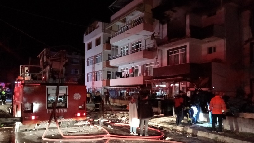 Kocaeli'de doğal gaz borusu patladı: 2'si ağır 5 yaralı