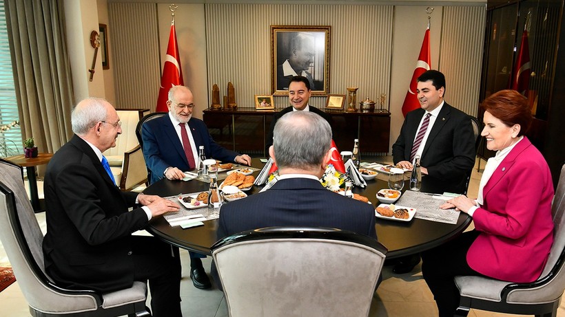 Kılıçdaroğlu, masayı genişleterek yola devam edecek