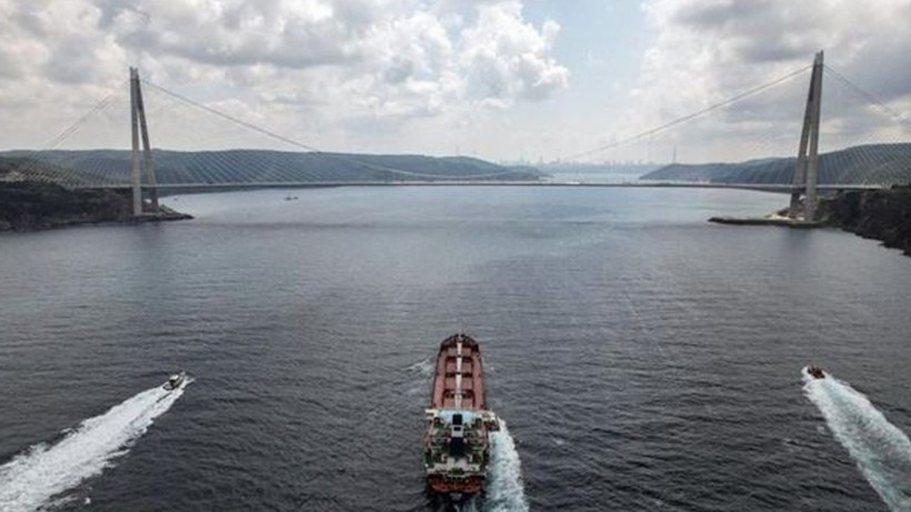 Bakanlık kaynakları: Ticari gemiler Boğaz'dan sorunsuzca geçiyor