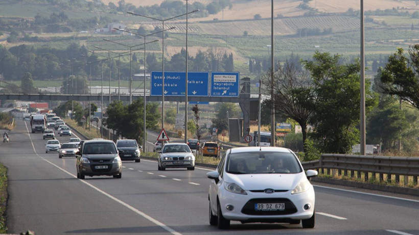 Trafiğe kaydı yapılan araç sayısı gerilemeye devam ediyor
