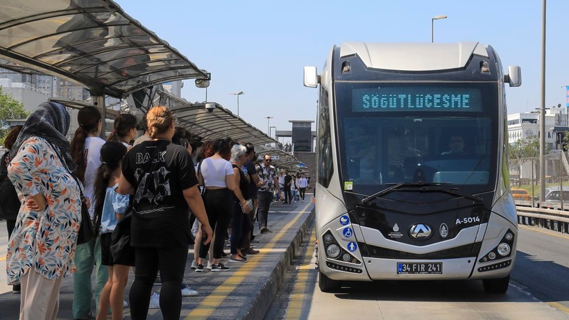 15 Temmuz'da İstanbul'da toplu taşıma ücretsiz mi? İETT ve Metro İstanbul hangi günler ücretsiz?