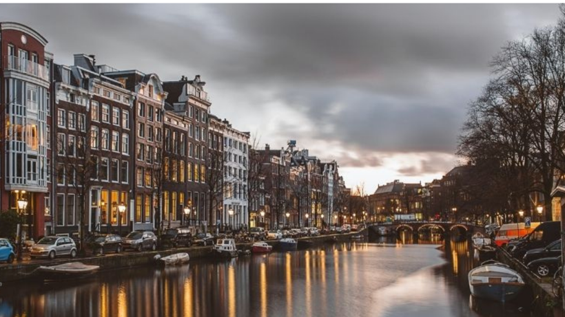 Hollanda ekonomisi resesyona girdi