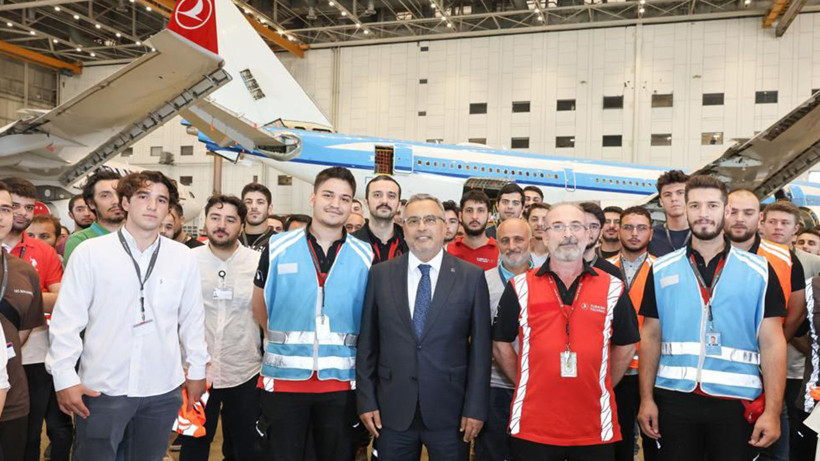 THY Teknik AŞ personel sayısının 10 bine ulaşmasını kutladı
