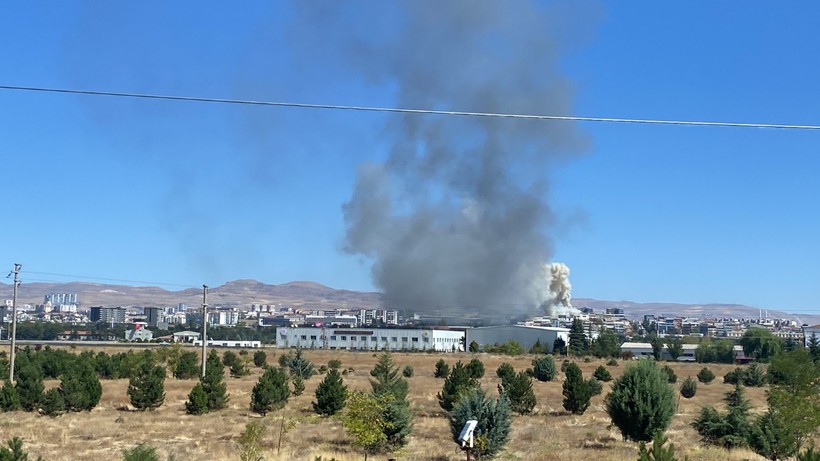 Gersan Sanayi Sitesi'nde çıkan yangın kontrol altına alındı