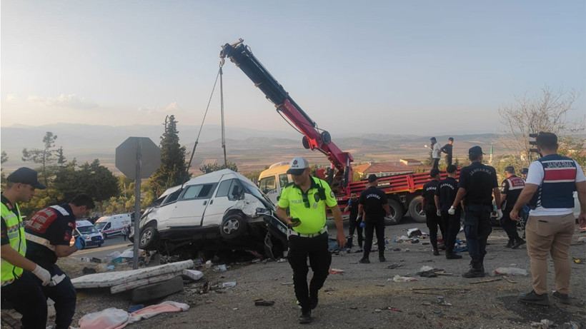 İlk 6 günün acı bilançosu açıklandı: 3 bin 706 trafik kazasında, 48 kişi hayatını kaybetti