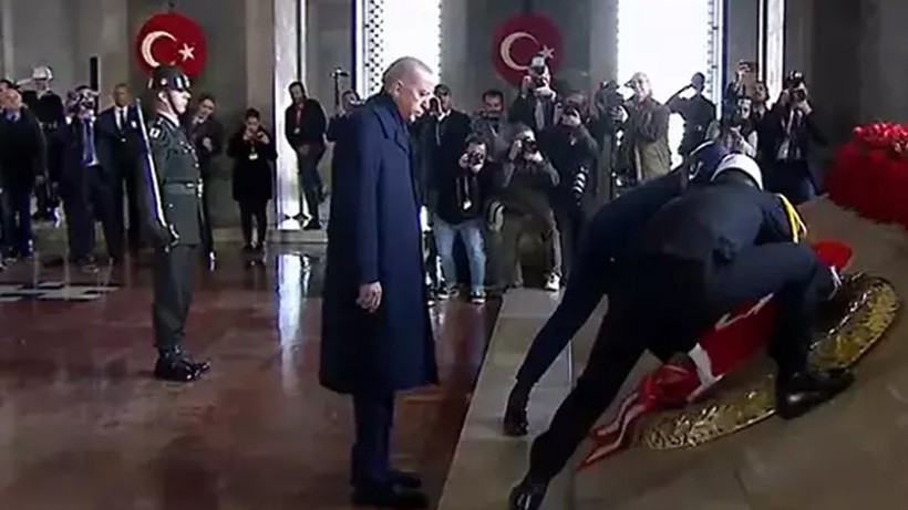 Cumhurbaşkanı Erdoğan: Cumhuriyetimizi ilelebet payidar kılmak için aşkla çalışıyoruz