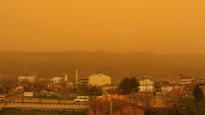 Meteoroloji uyardı, dışarı çıkacaklar dikkat! Çöl tozu etkisini sürdürüyor