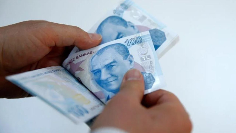 Memur ve sözleşmeli personel maaşları bayramdan önce hesaplara yatacak mı?