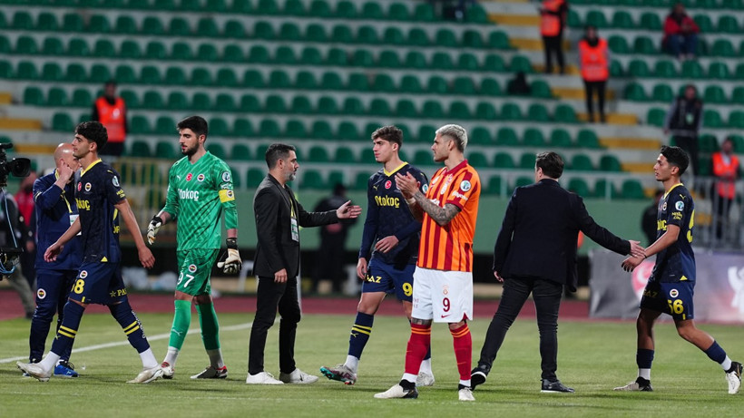 Son dakika... Fenerbahçe, Süper Kupa maçında sahadan çekildi