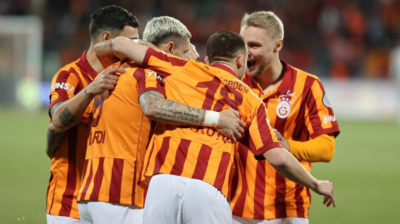 Süper Kupa'da tatil edilen Galatasaray - Fenerbahçe maçı tarihe geçti