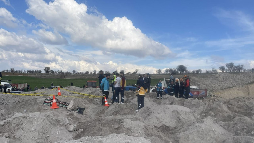 Son dakika... Niğde'deki patates deposunda göçük! 2 işçi hayatını kaybetti, 4 yaralı