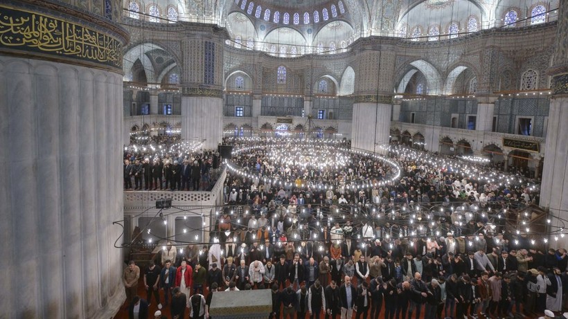 RAMAZAN BAYRAMI MESAJLARI 2024: En yeni, kısa, anlamlı Ramazan Bayramı mesajları