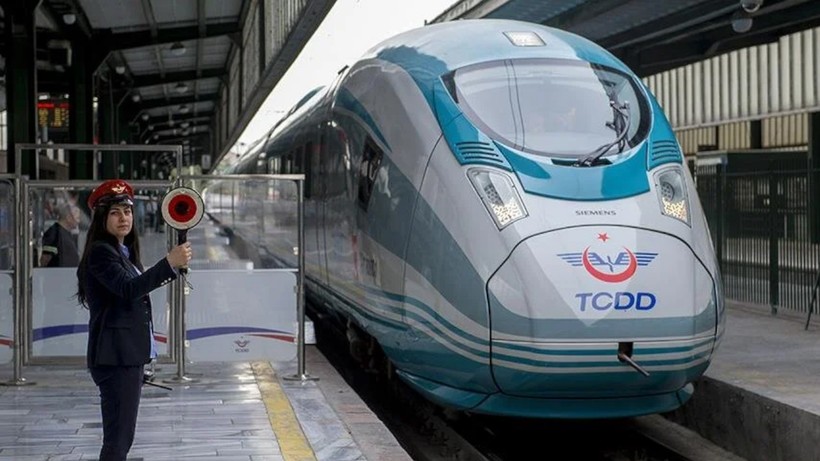 Müjdeyi Bakan Uraloğlu verdi: Malatya'ya hızlı tren geliyor