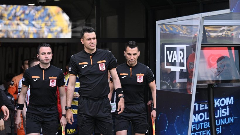 Süper Lig tarihinde ilk! VAR'da yabancı hakem görev aldı, penaltı iptal edildi