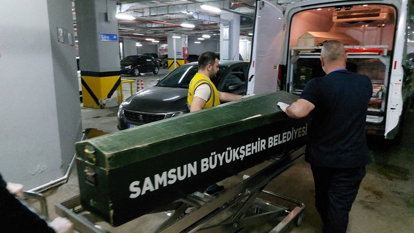 'Bunalıma girip' iki akrep yedi, hayatını kaybetti