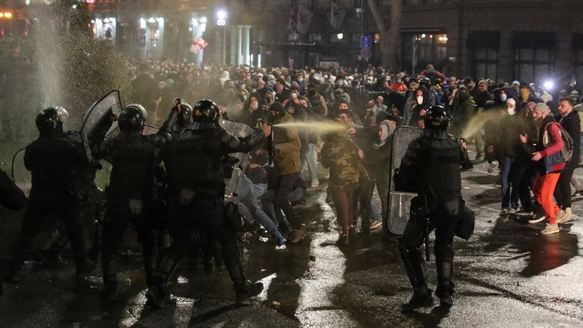 'Yabancı ajan' tasarısına protesto: 11 gözaltı