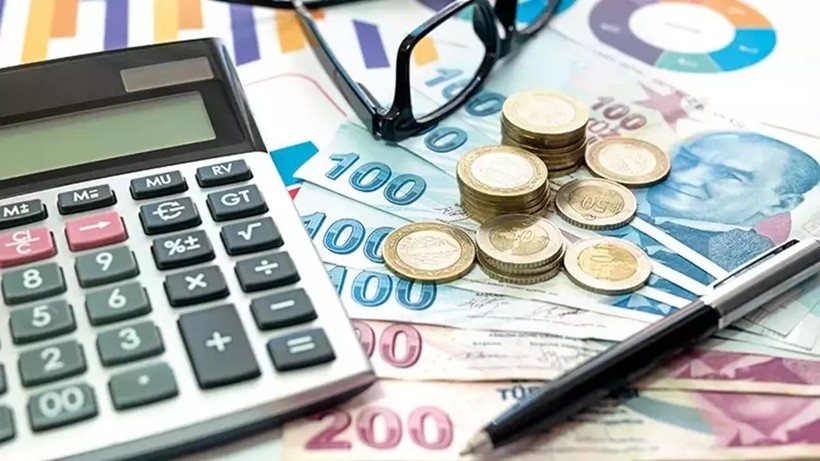 Özel sektörün yurt dışı kredi borcu şubatta azaldı