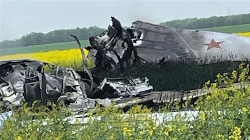 Rusya'da bombardıman uçağı düştü