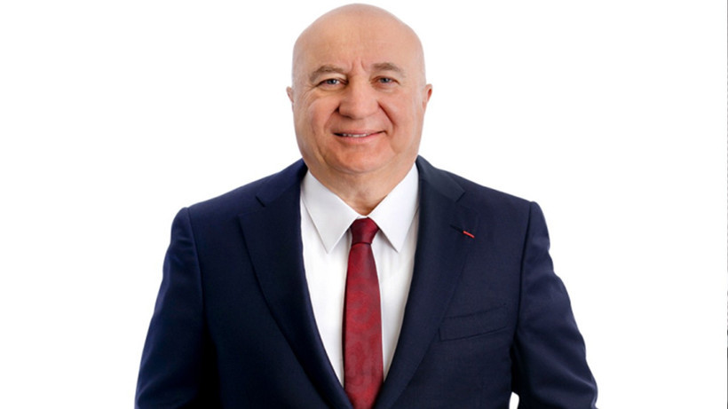 TAV Havalimanları'nın kurucu ortağı Sani Şener yönetimi bırakıyor