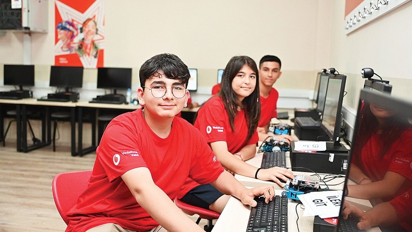 Vodafone öğrencilere yapay zekâ eğitimi verecek