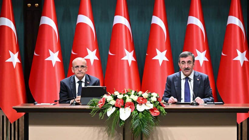 Son dakika... Kamuda tasarruf paketi: Üç yıl memur alımı sınırlandı; 'çift maaş'a tavan geldi